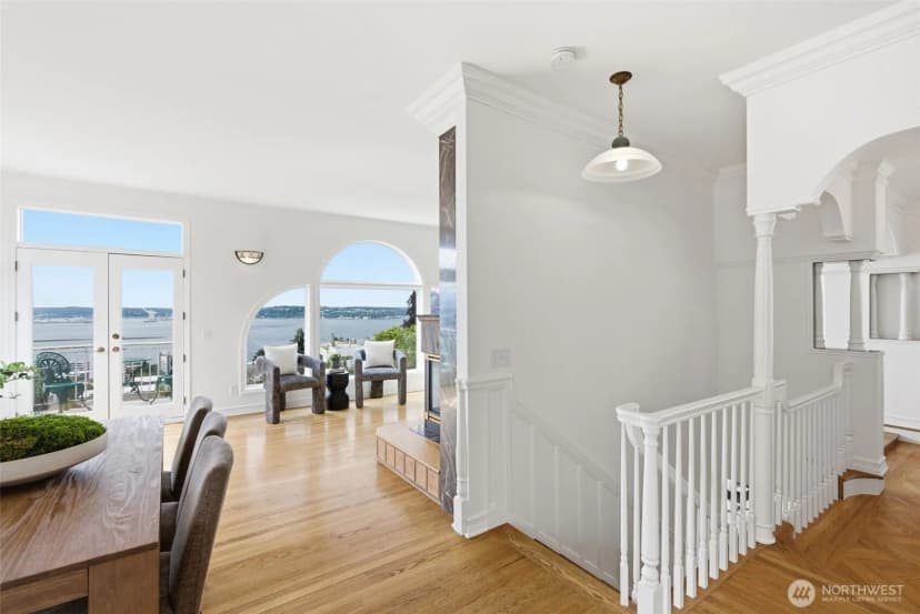 Property photo for 511 W Highland Drive, Seattle photo 10