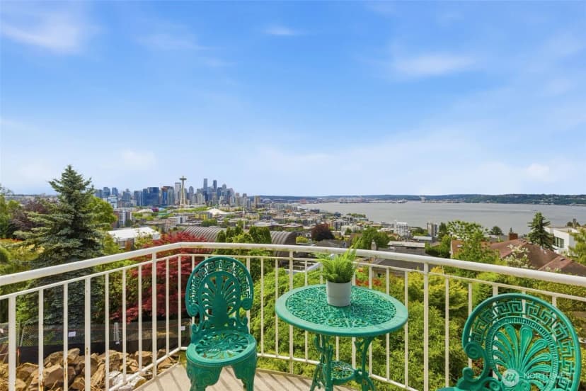 Property photo for 511 W Highland Drive, Seattle photo 15