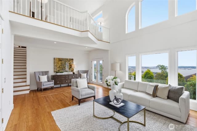 Property photo for 511 W Highland Drive, Seattle photo 5