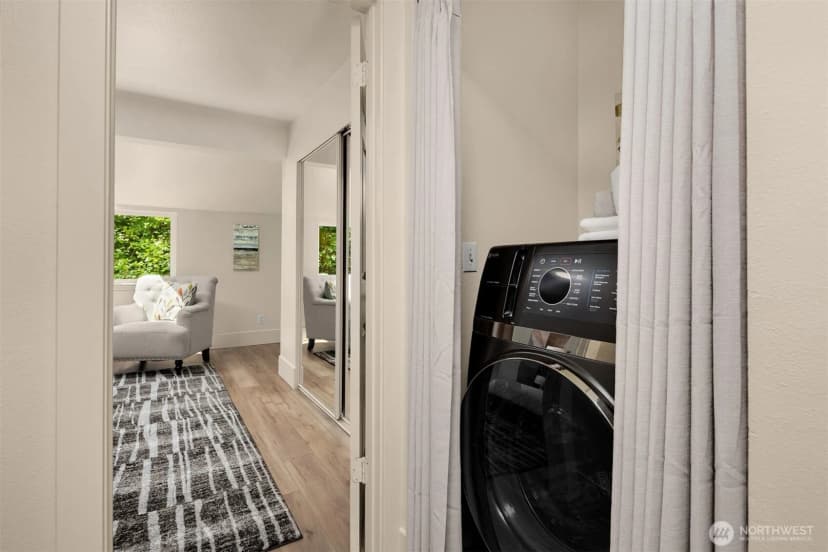 Property photo for 515 Newport Way Nw #b3, Issaquah photo 24