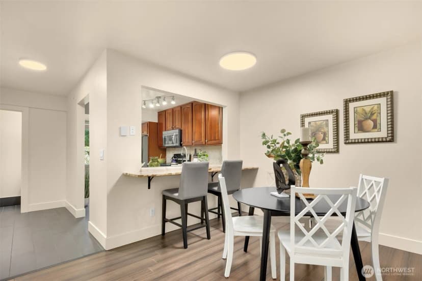 Property photo for 515 Newport Way Nw #b3, Issaquah photo 15