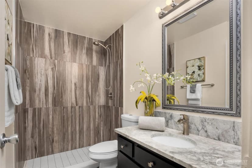 Property photo for 515 Newport Way Nw #b3, Issaquah photo 23