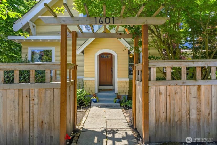 Property photo for 1601 10th Avenue W, Seattle photo 40