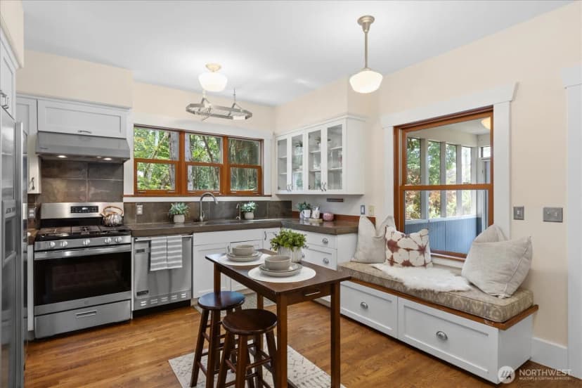 Property photo for 1601 10th Avenue W, Seattle photo 6