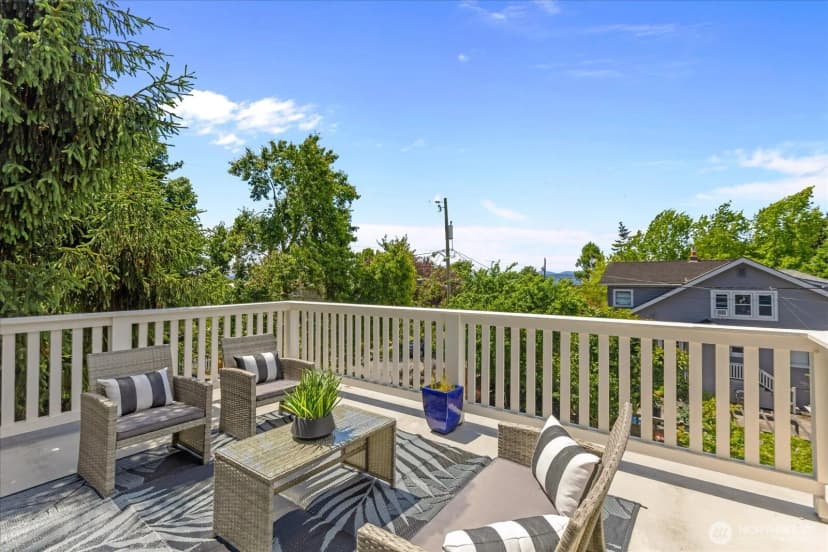 Property photo for 1601 10th Avenue W, Seattle photo 18