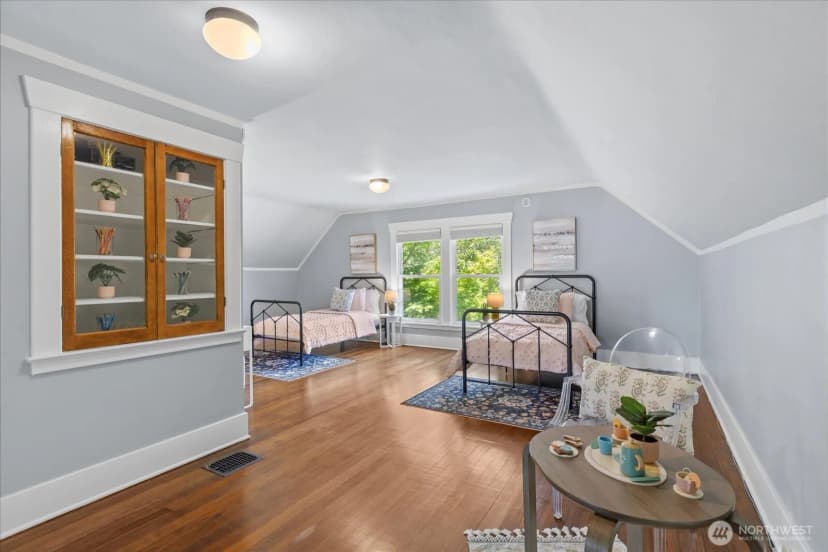 Property photo for 1601 10th Avenue W, Seattle photo 22