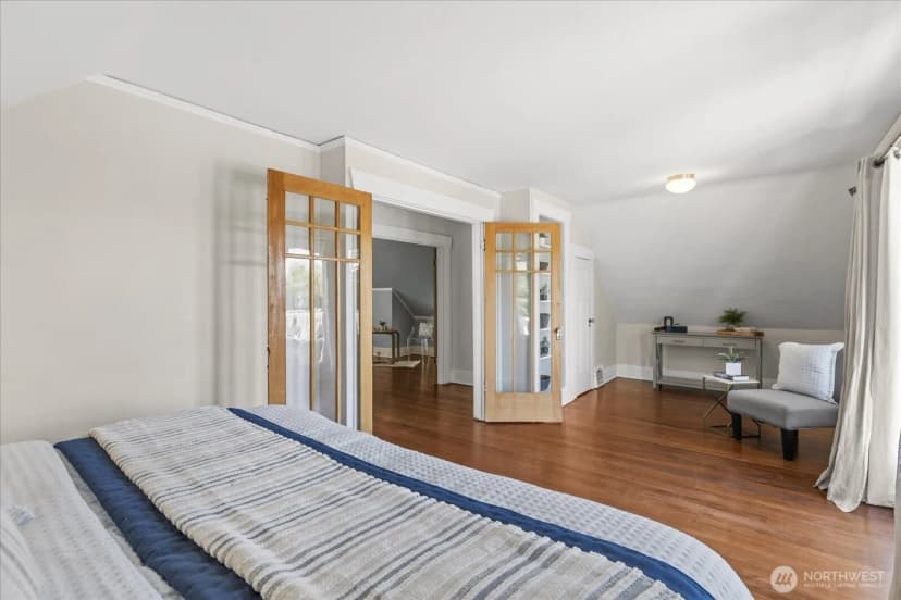 Property photo for 1601 10th Avenue W, Seattle photo 16