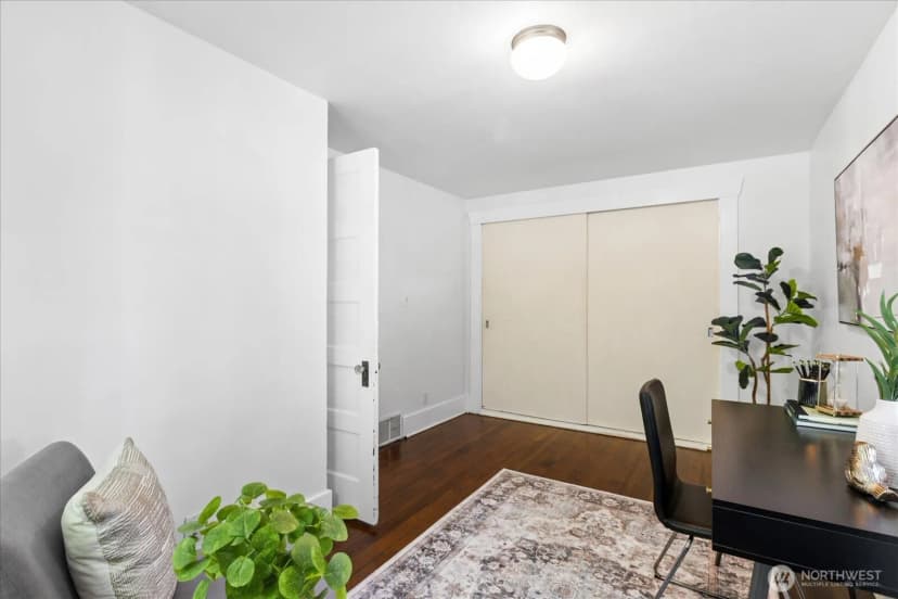 Property photo for 1601 10th Avenue W, Seattle photo 12