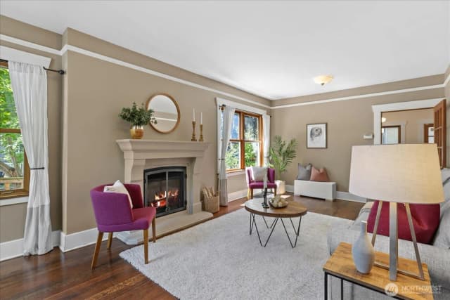 Property photo for 1601 10th Avenue W, Seattle photo 3