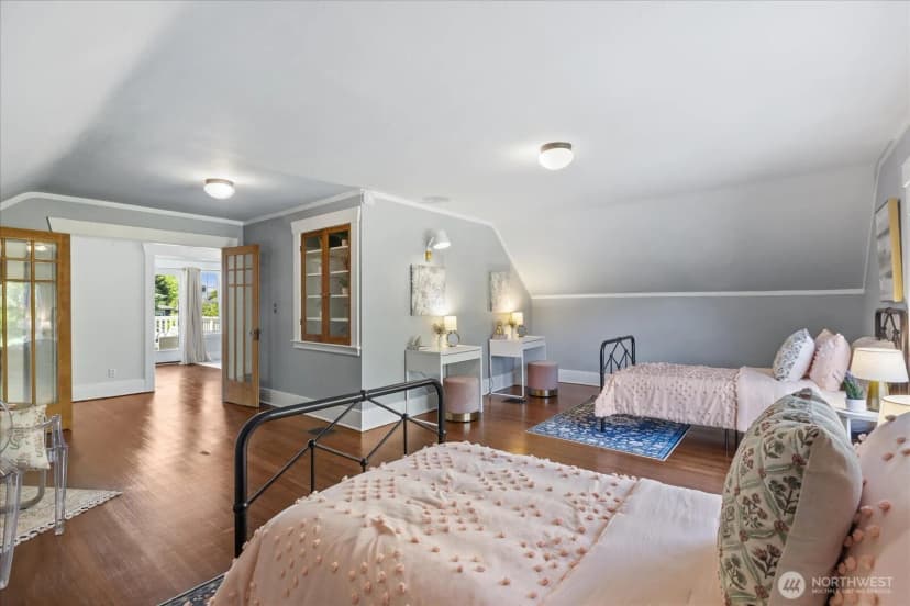 Property photo for 1601 10th Avenue W, Seattle photo 23