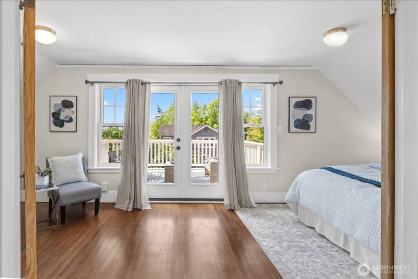 Property photo for 1601 10th Avenue W, Seattle photo 13
