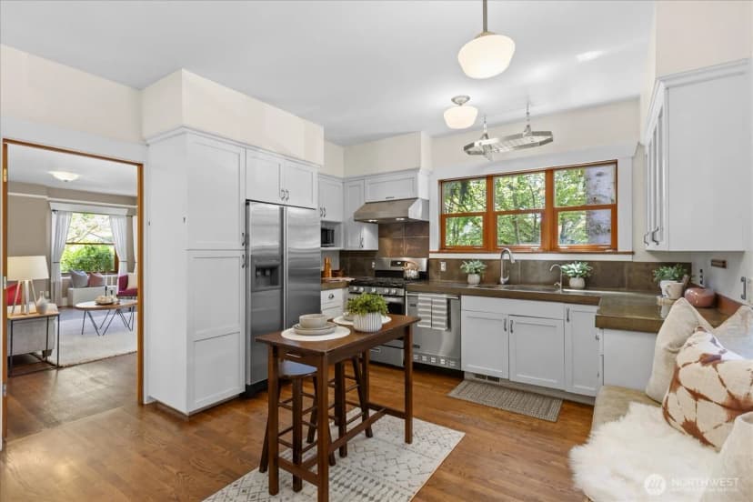 Property photo for 1601 10th Avenue W, Seattle photo 7