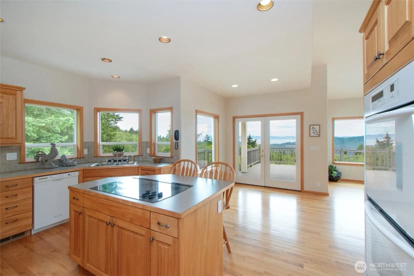 Property photo for 201 Karvellis Lane, Port Angeles photo 11