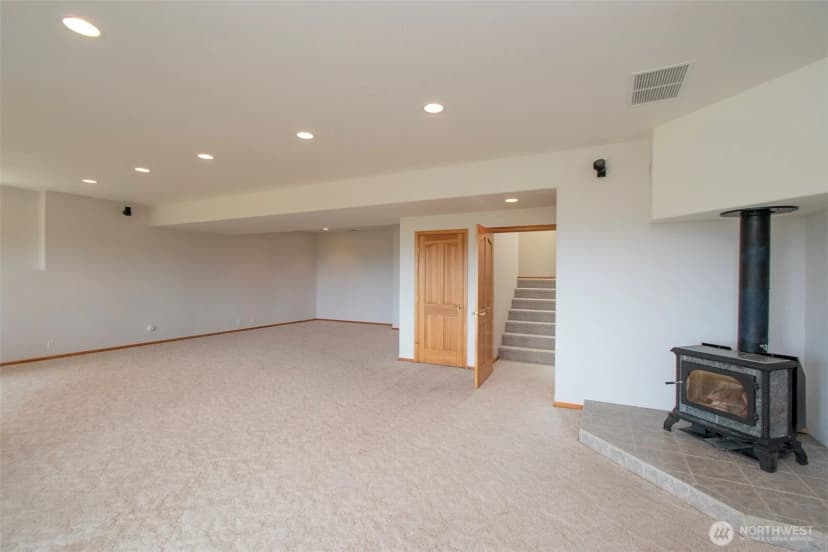 Property photo for 201 Karvellis Lane, Port Angeles photo 29