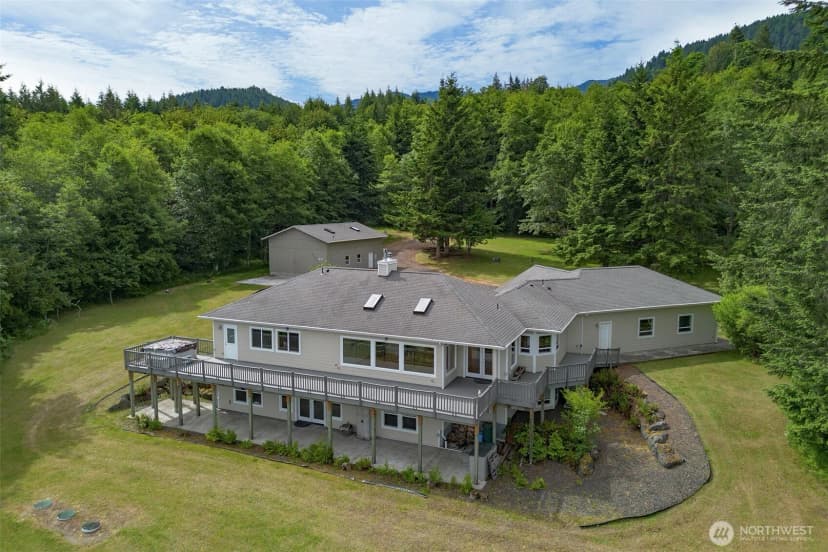 Property photo for 201 Karvellis Lane, Port Angeles