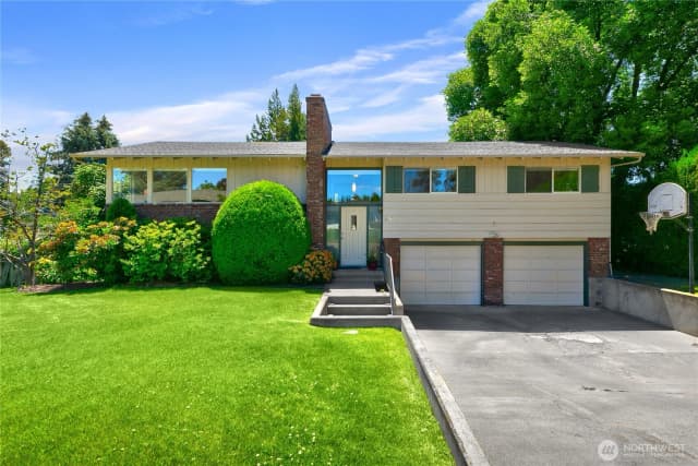 Property photo for 4906 Douglas Drive, Yakima
