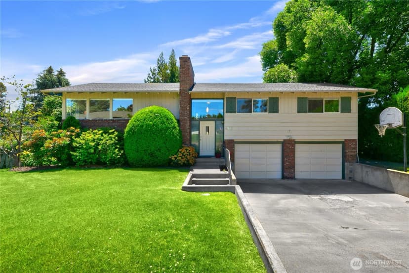 Property photo for 4906 Douglas Drive, Yakima