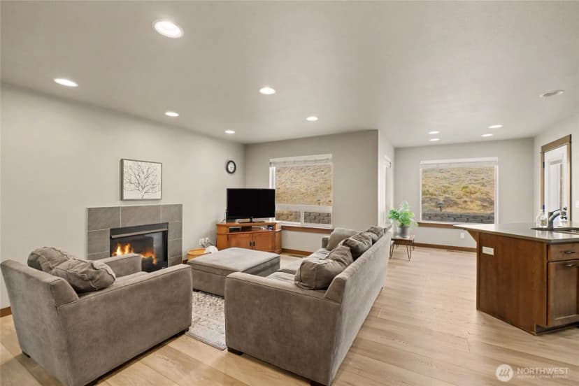 Property photo for 3143 Nw Delcon Court, East Wenatchee photo 16