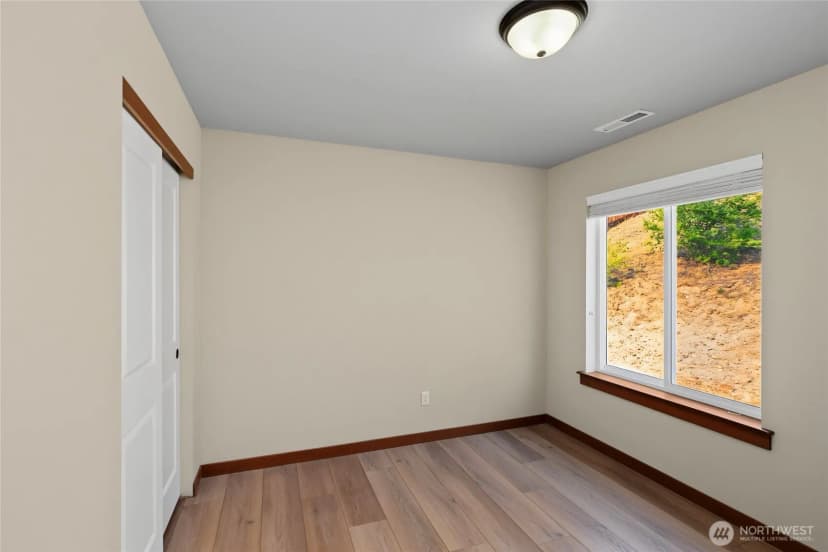 Property photo for 3143 Nw Delcon Court, East Wenatchee photo 29