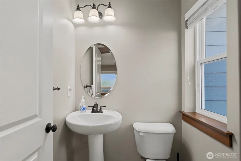 Property photo for 3143 Nw Delcon Court, East Wenatchee photo 22