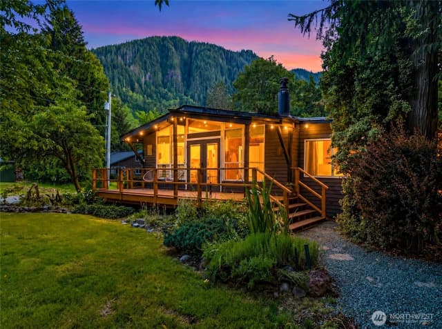 Property photo for 19405 636th Avenue Ne, Baring, Washington 98224