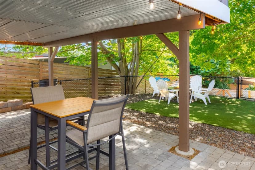 Property photo for 10025 Ashworth Avenue N, Seattle photo 30