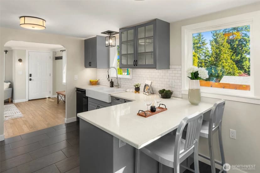 Property photo for 10025 Ashworth Avenue N, Seattle photo 10