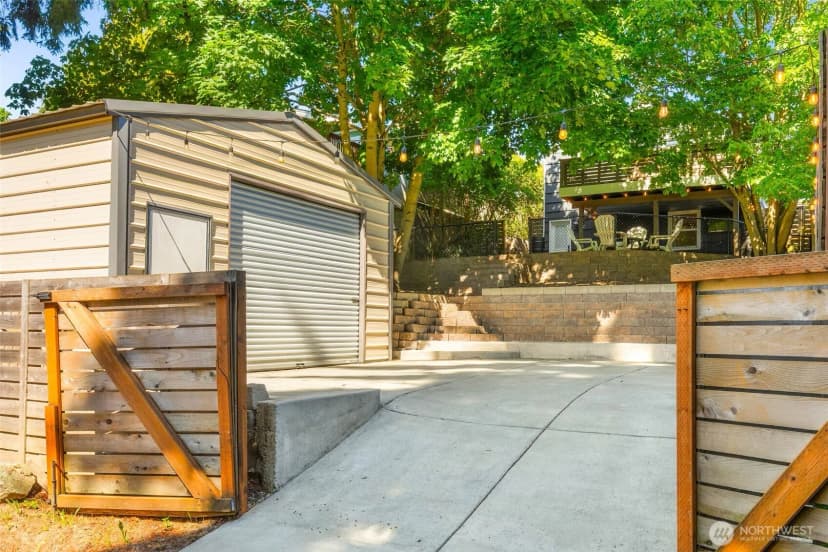 Property photo for 10025 Ashworth Avenue N, Seattle photo 2