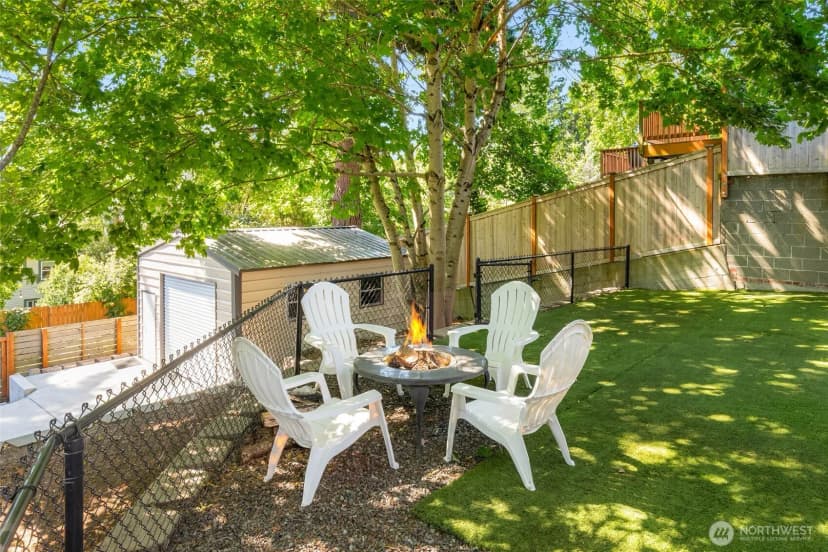 Property photo for 10025 Ashworth Avenue N, Seattle photo 32