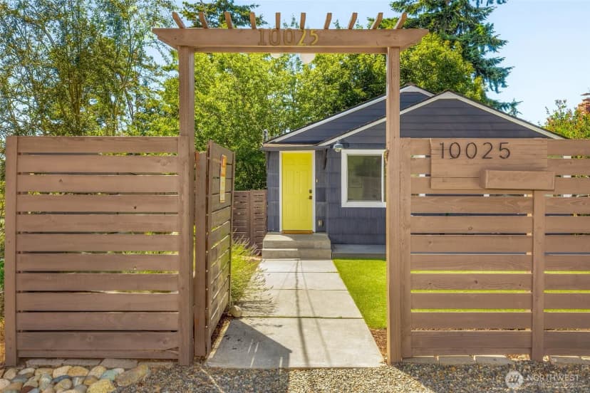 Property photo for 10025 Ashworth Avenue N, Seattle