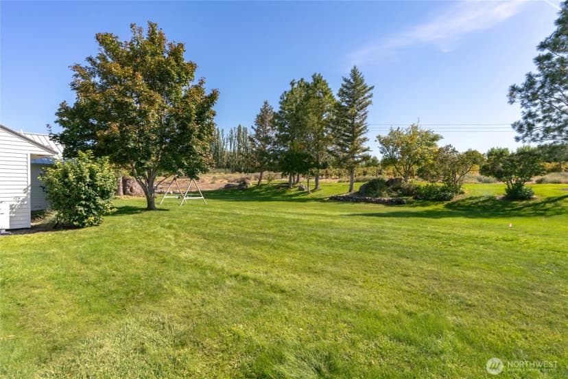 Property photo for 24635 Highway 243 S, Mattawa photo 31