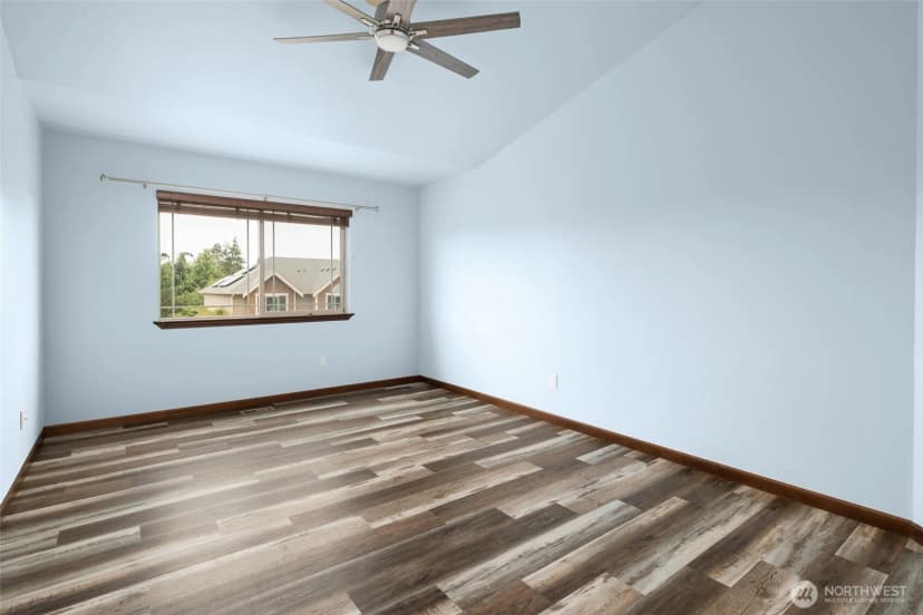 Property photo for 1033 Lyle Ridge Circle, Oak Harbor photo 19