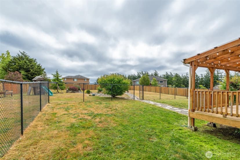 Property photo for 1033 Lyle Ridge Circle, Oak Harbor photo 32