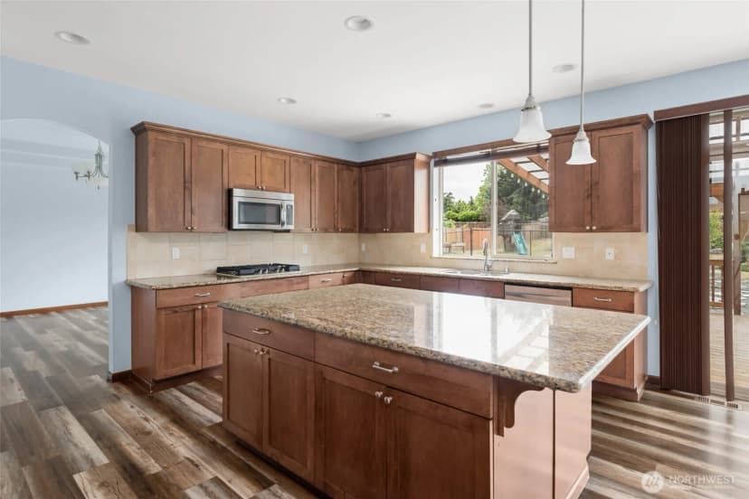 Property photo for 1033 Lyle Ridge Circle, Oak Harbor photo 8