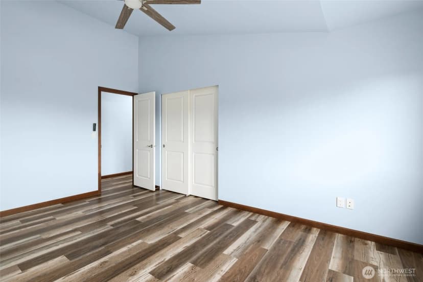 Property photo for 1033 Lyle Ridge Circle, Oak Harbor photo 18