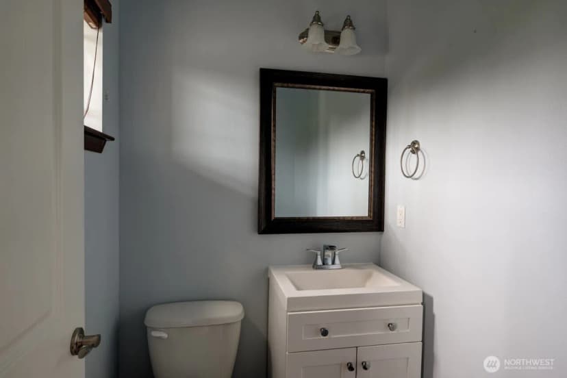 Property photo for 1033 Lyle Ridge Circle, Oak Harbor photo 14