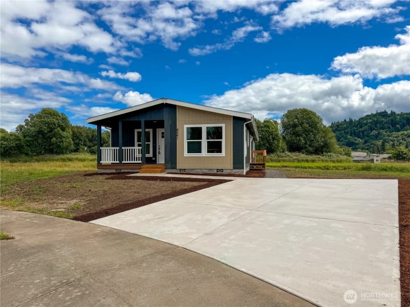 Property photo for 4561 Windemere Street, Longview