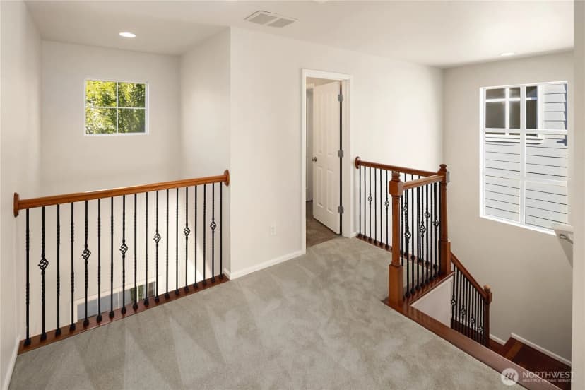 Property photo for 2441 31st Avenue Ne, Issaquah photo 18