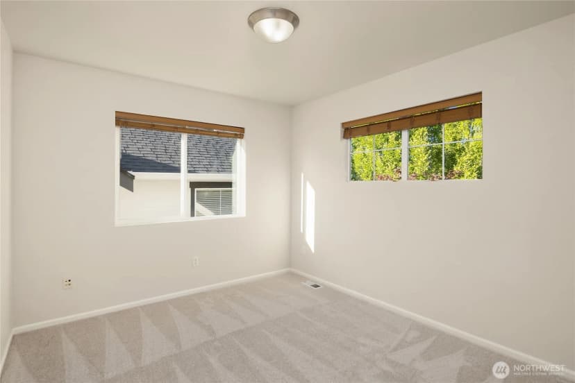 Property photo for 2441 31st Avenue Ne, Issaquah photo 29
