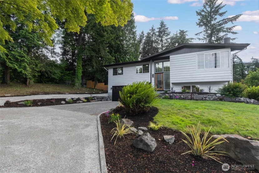 Property photo for 29853 8th Avenue Sw, Federal Way photo 2