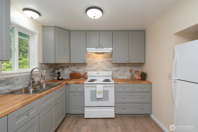 Property photo for 71 Whispering Firs Road, Port Angeles photo 8