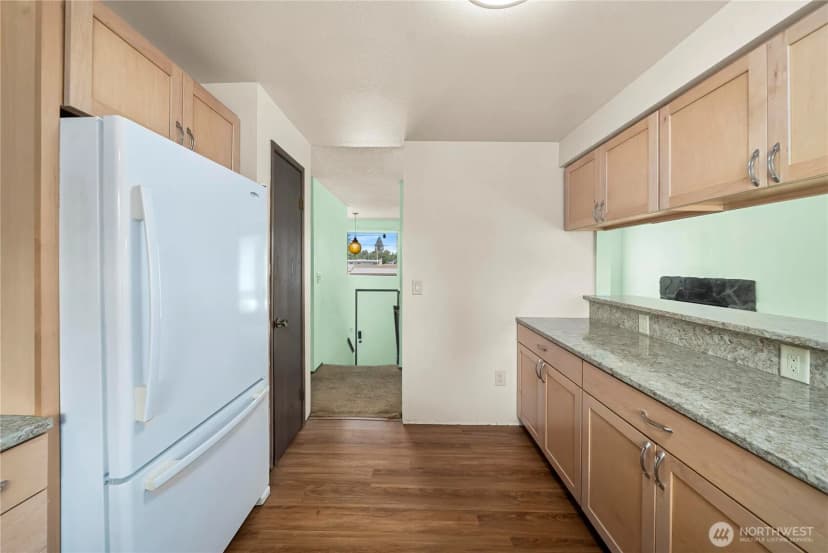 Property photo for 12029 Se 210th Street, Kent photo 11
