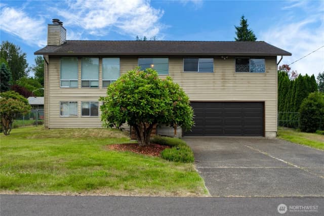 Property photo for 12029 Se 210th Street, Kent photo 2