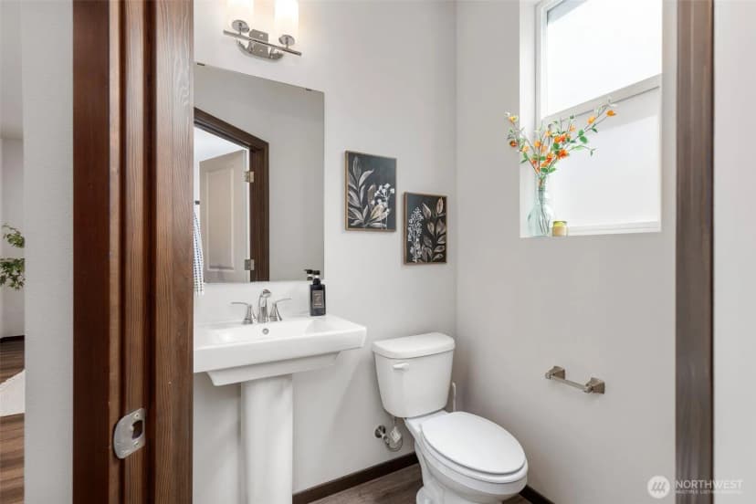 Property photo for 9516 Fairhaven Circle Ne, Bremerton photo 11