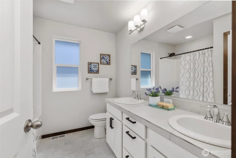Property photo for 9516 Fairhaven Circle Ne, Bremerton photo 20