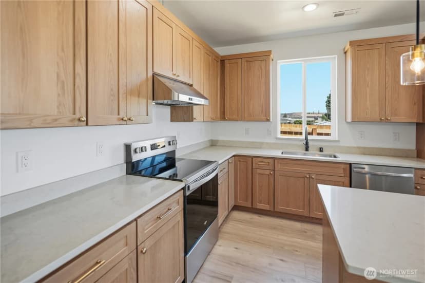 Property photo for 38 N Ginkgo Street, Soap Lake photo 6