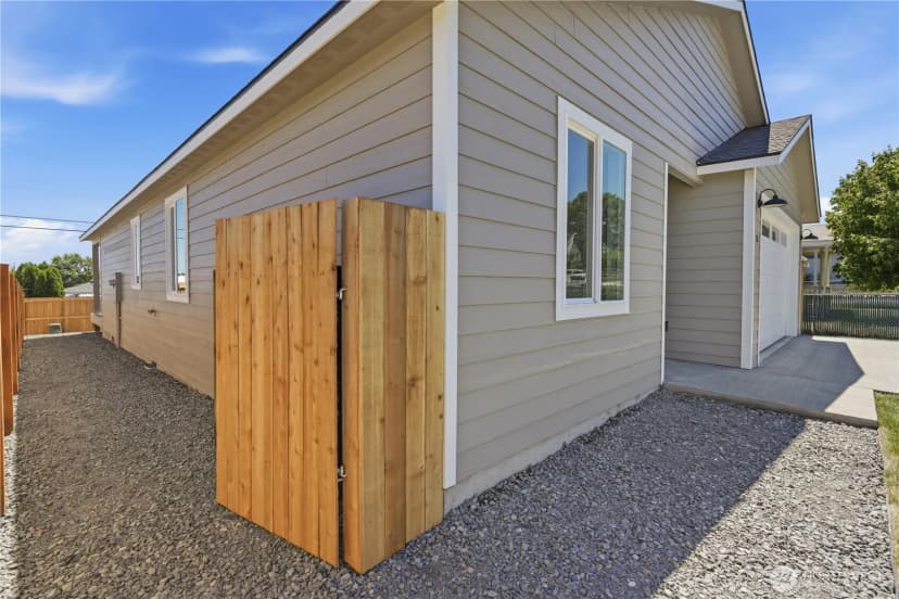 Property photo for 38 N Ginkgo Street, Soap Lake photo 34