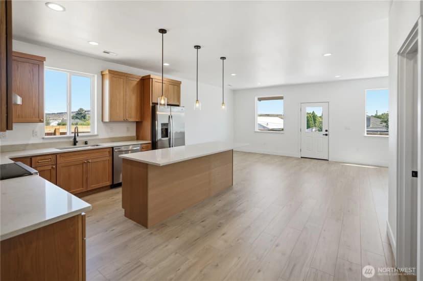 Property photo for 38 N Ginkgo Street, Soap Lake photo 7