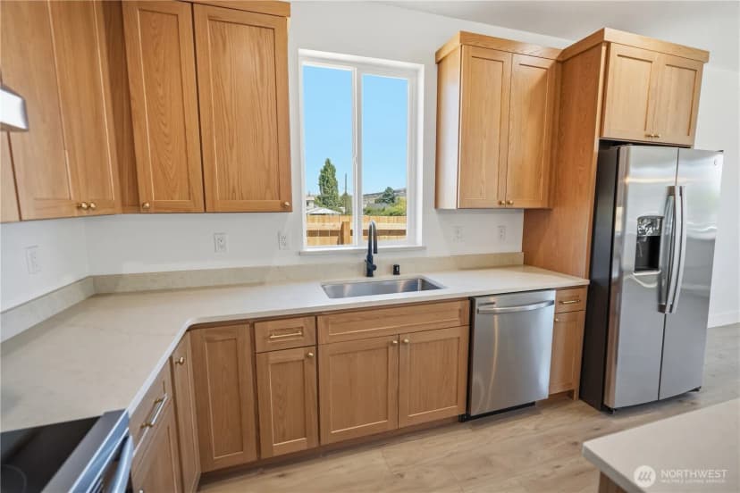 Property photo for 38 N Ginkgo Street, Soap Lake photo 8