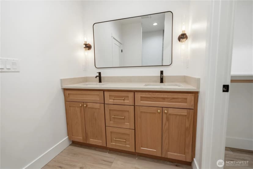 Property photo for 38 N Ginkgo Street, Soap Lake photo 19